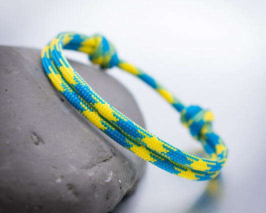 Unisex Adjustable 550 Paracord Bracelet - (#042) Ukraine / Ukrainian Flag